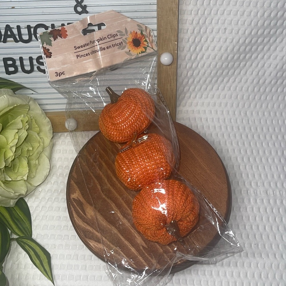 Crafters Square 3pc- 2” Orange Pumpkin Sweater Clips Fall Decor New